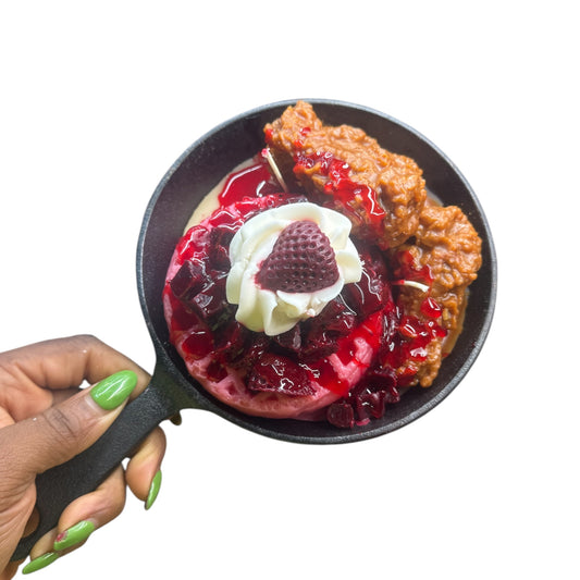 CHICKEN & STRAWBERRY WAFFLE CANDLE