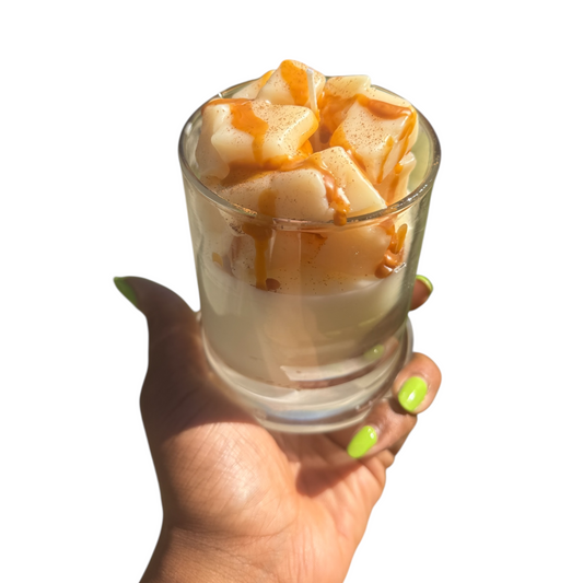 CARMALIZED PEAR CANDLE