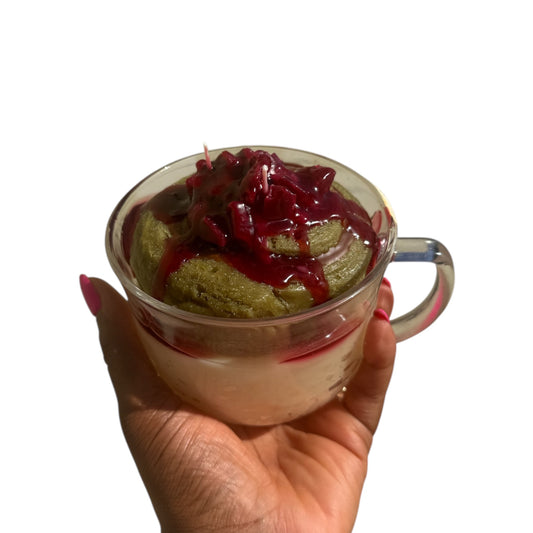 STAWBERRY MATCHA CINNAMON ROLL CANDLE